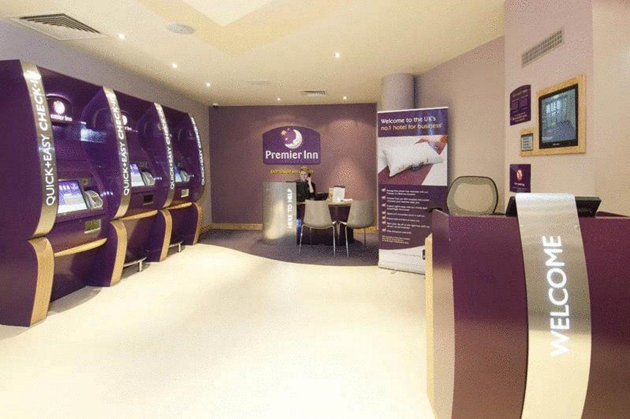 Premier Inn Preston Central Экстерьер фото